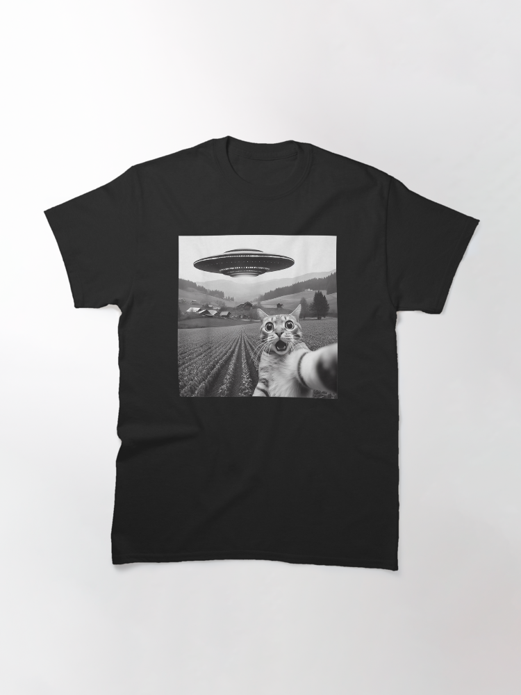 Cat Selfie With Alien UFO Funny Cat Gifts For Men Women Classic T-Shirt - White Fox Boutique